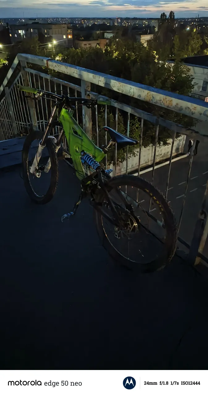 GT Ruckus DH рама з рульовою та осями для амортизатора фото 1