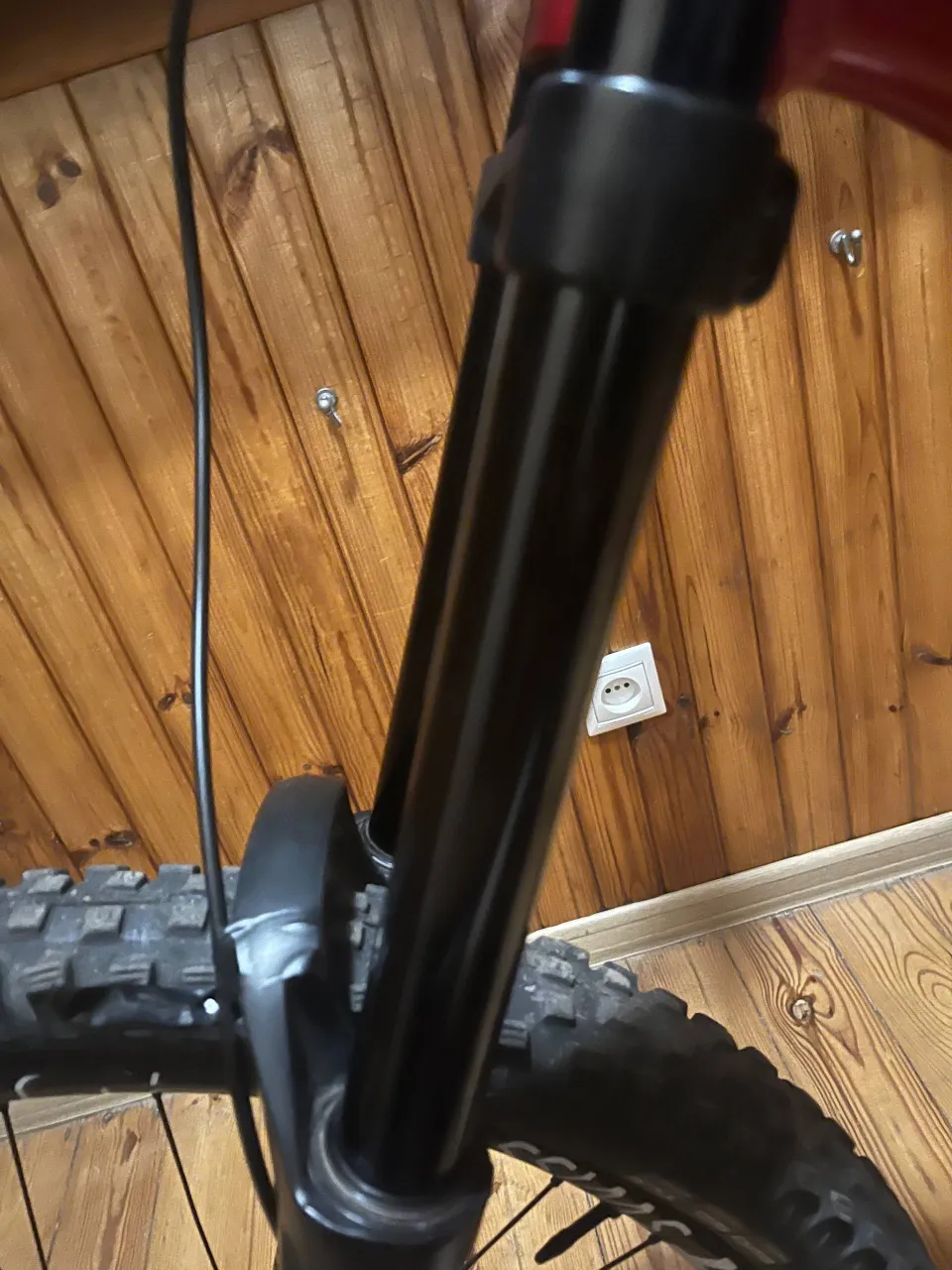 Вилка RockShox BoXXer World Cup 200 мм 35 мм фото 5