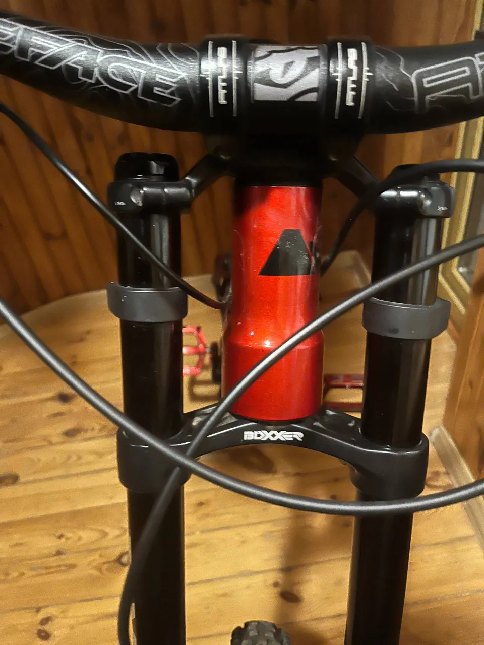 Вилка RockShox BoXXer World Cup 200 мм 35 мм фото 2