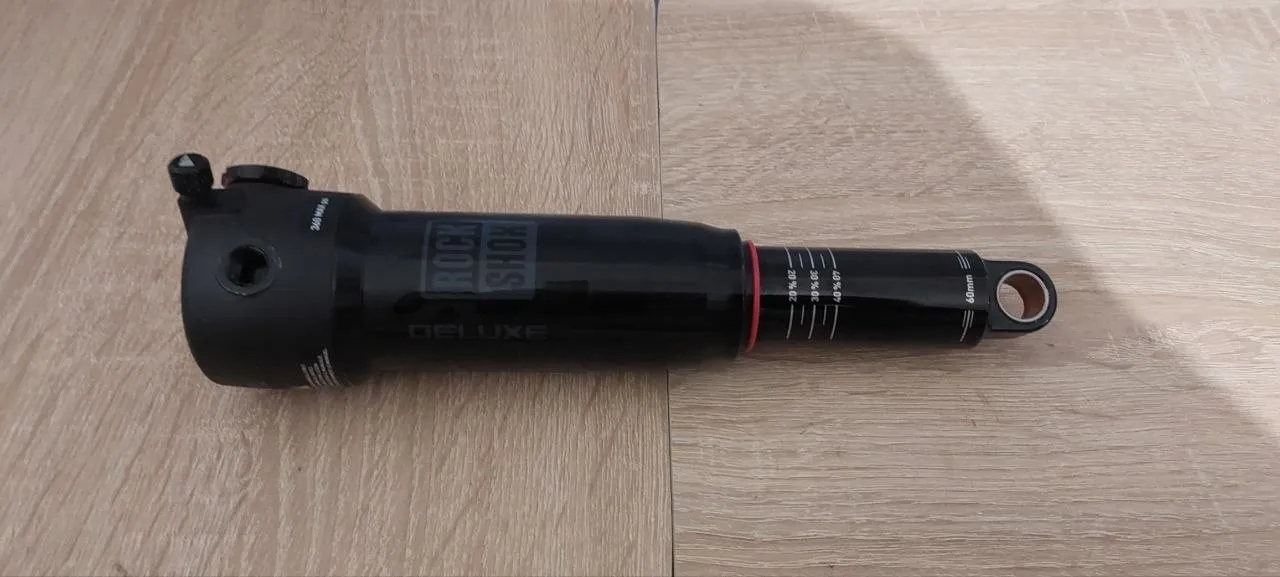 Амортизатор RockShox Deluxe Select R 205×60 фото 1