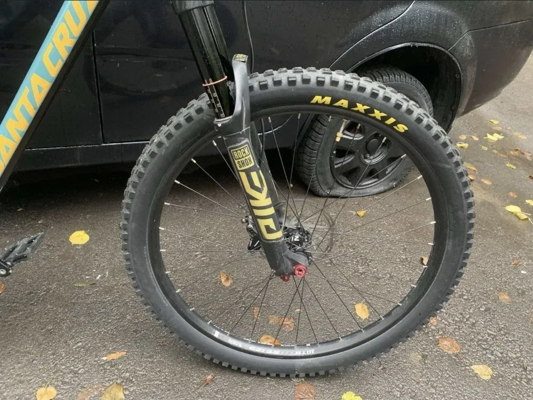 Santa Cruz Bronson C 27.5 Carbon фото 7