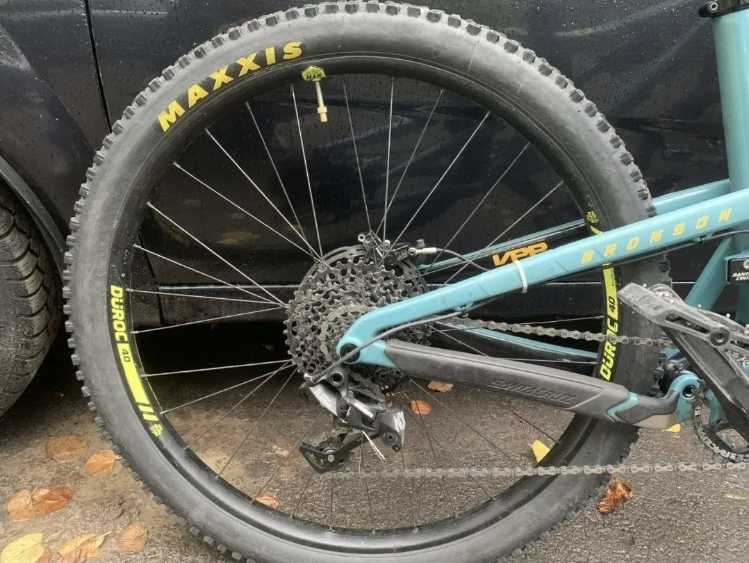 Santa Cruz Bronson C 27.5 Carbon фото 8