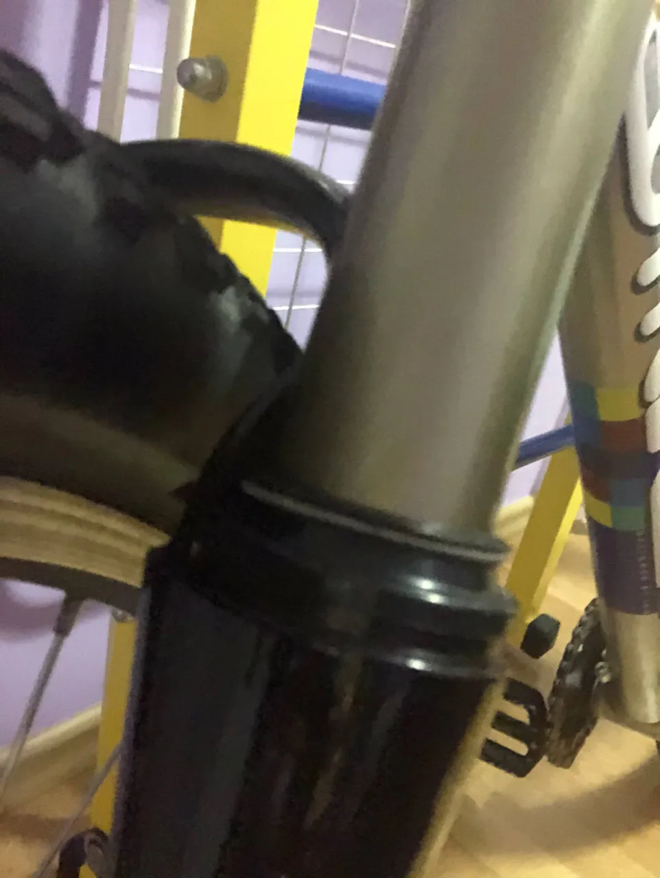 Вилка Manitou Black 100mm straight steerer фото 5