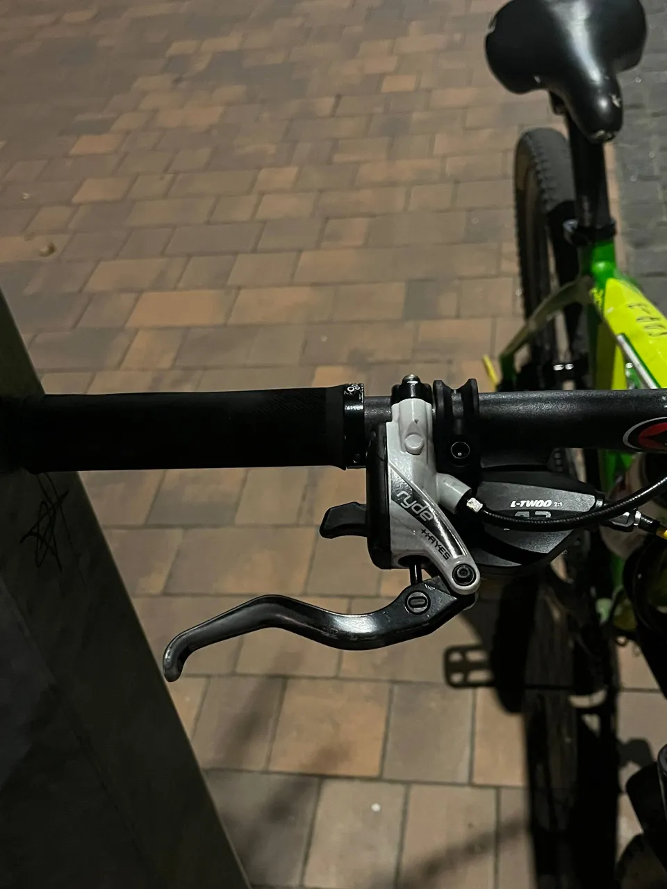 Гідравліка Hayes на Shimano MT200 фото 1