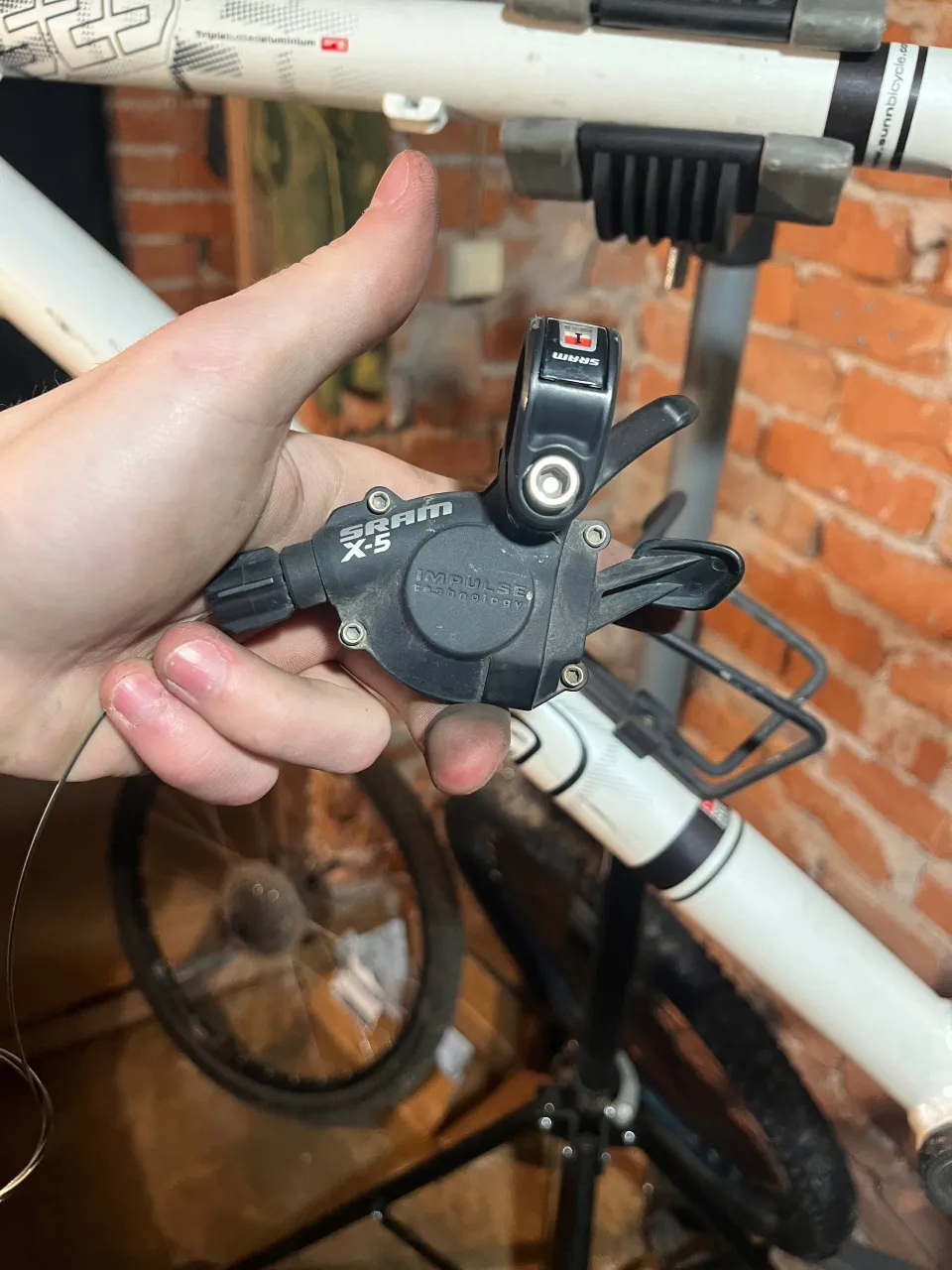 Рама Sunn L + гальма Shimano, Avid + манетки Sram + запчастини фото 3