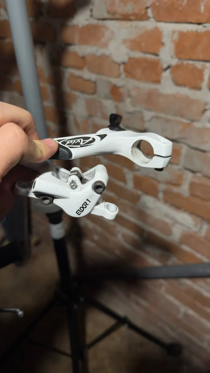 Рама Sunn L + гальма Shimano, Avid + манетки Sram + запчастини фото 7