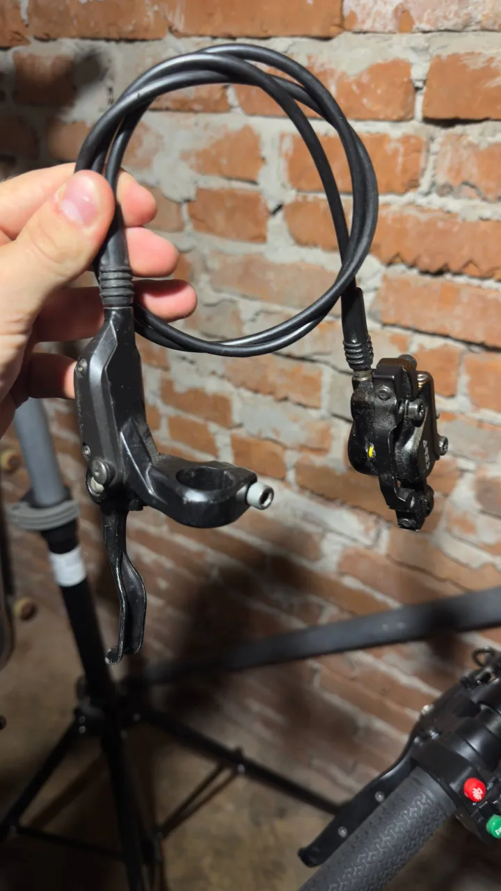 Рама Sunn L + гальма Shimano, Avid + манетки Sram + запчастини фото 8
