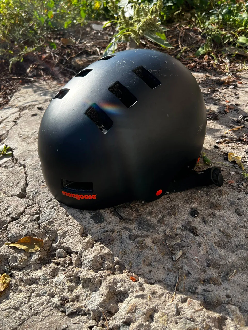 Шлем Mongoose BMX 56-59 см фото 2