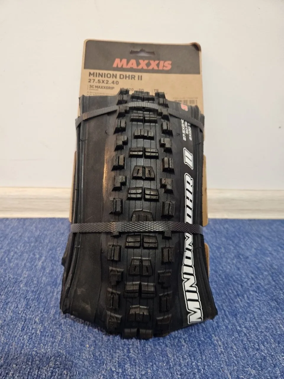 Pokrishka Maxxis Minion DHR 2 27.5x2.4 фото 1