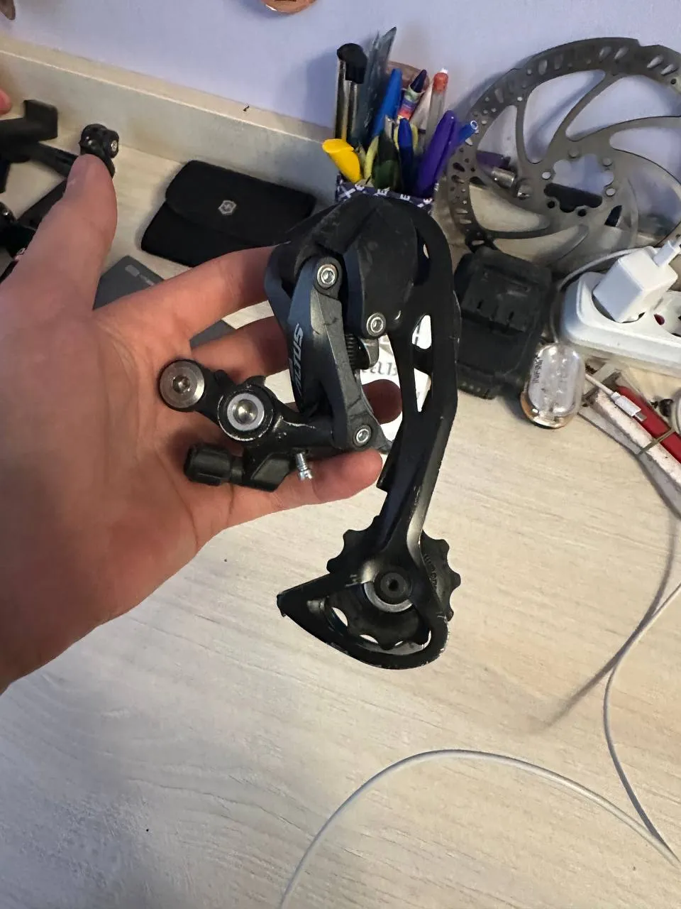 Перемикач Shimano Altus 9 швидкостей фото 1
