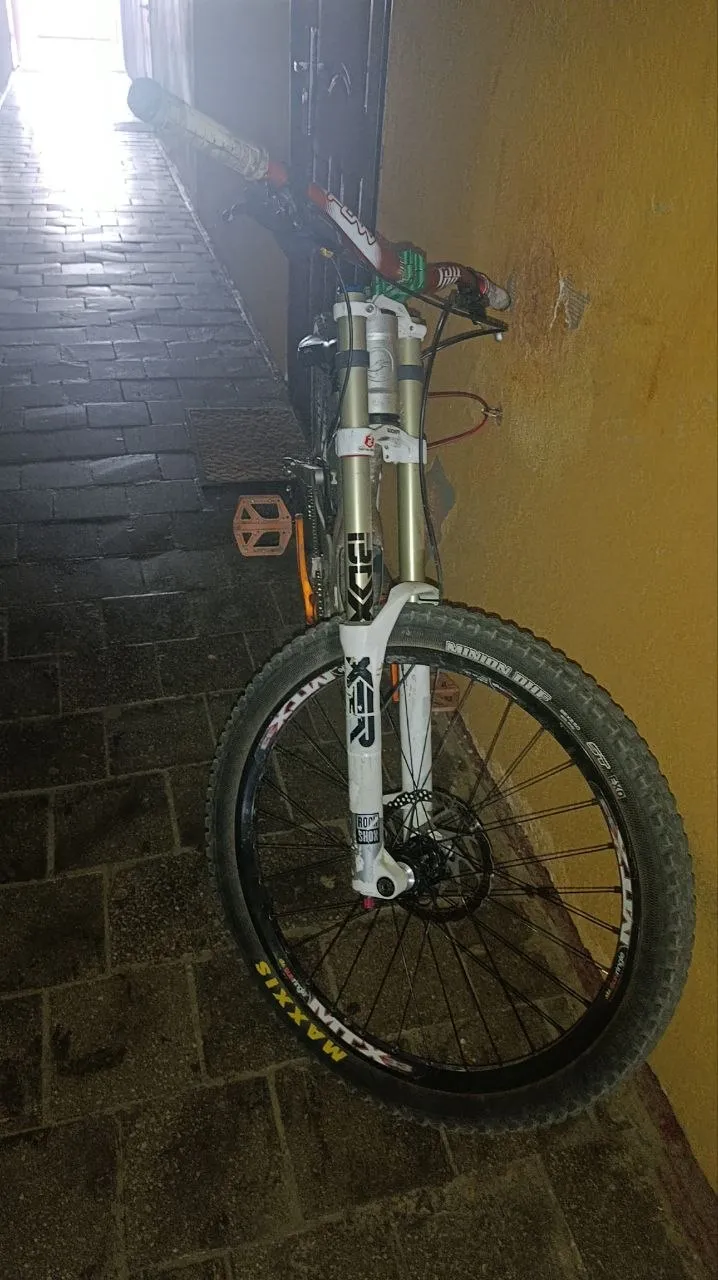 Rock Shox Boxxer 2014+ RC вилка + винос 96 фото 2