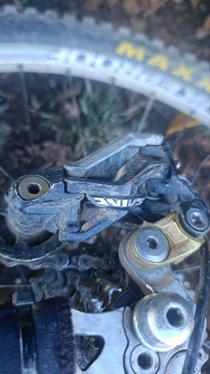 Перемикач Shimano Saint + монетка фото 2
