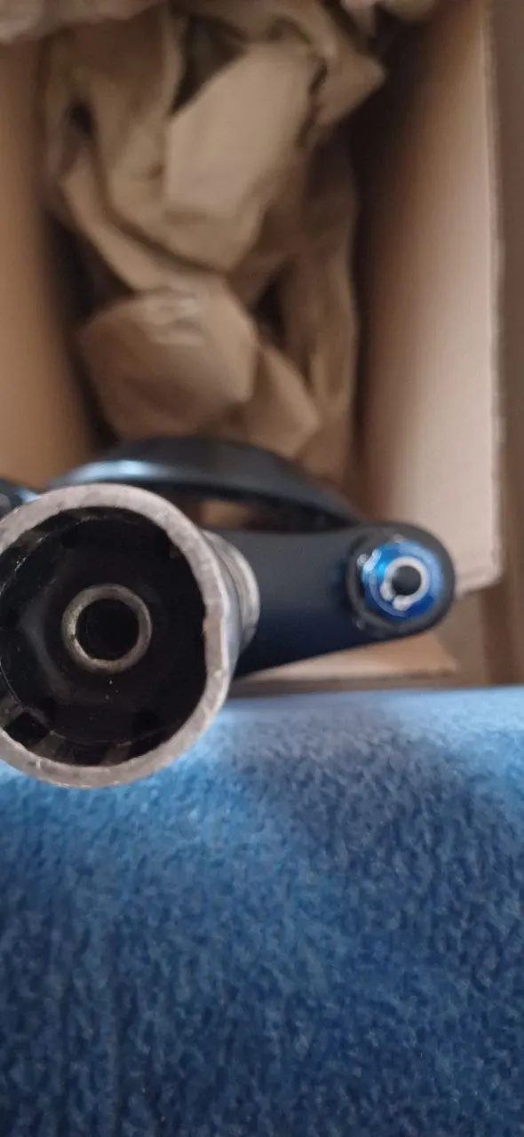 RockShox Argyle RC вилка передня фото 1