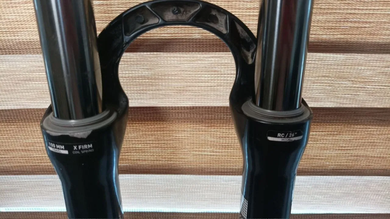 RockShox Argyle RC вилка передня фото 8