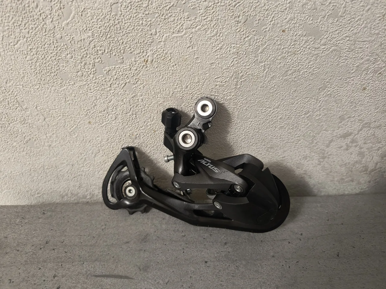 Perемикач Shimano Altus RD-M2000-SGS фото 1
