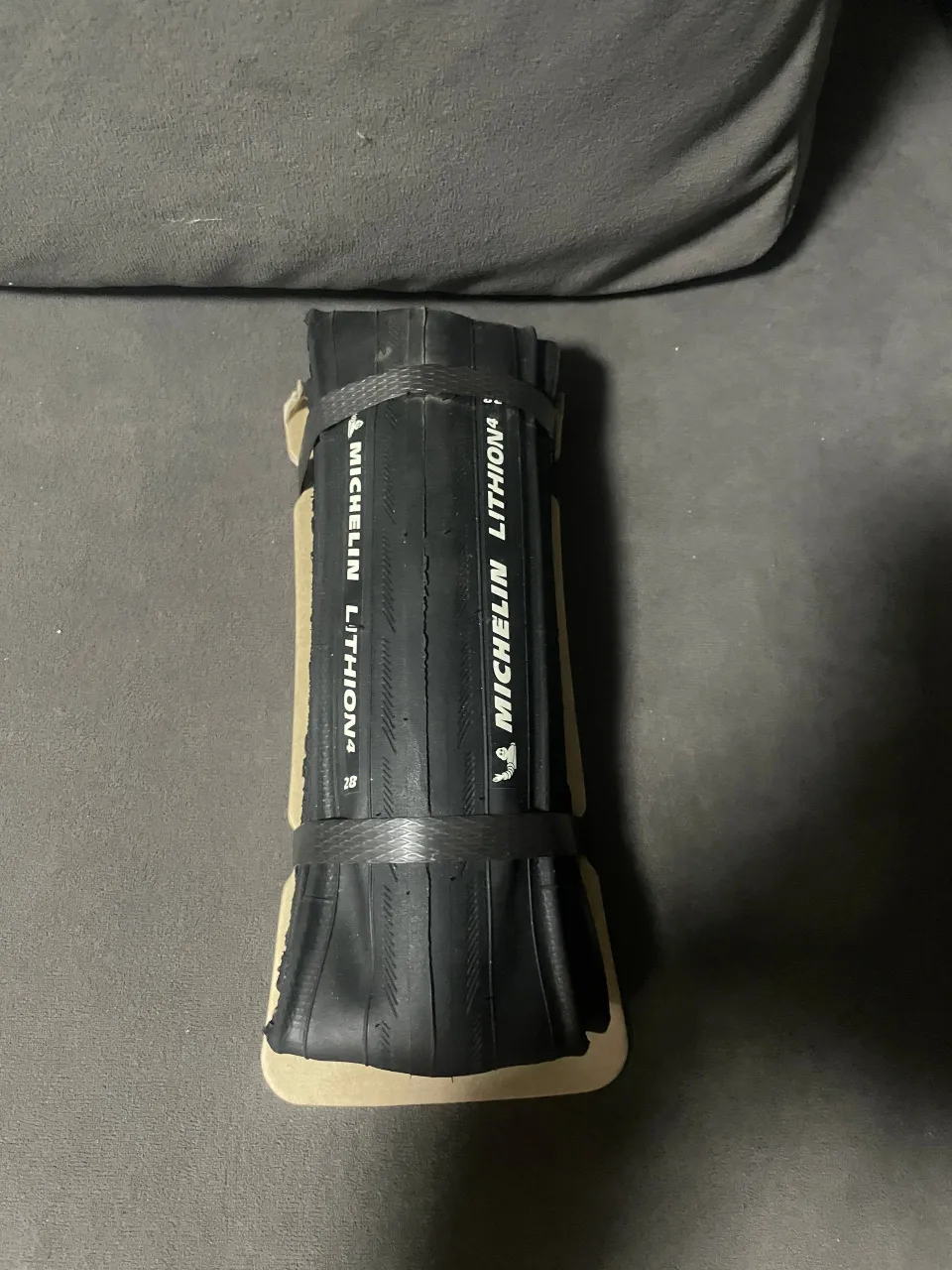Покришки Michelin + Schwalbe Lugano 700x23c фото 6