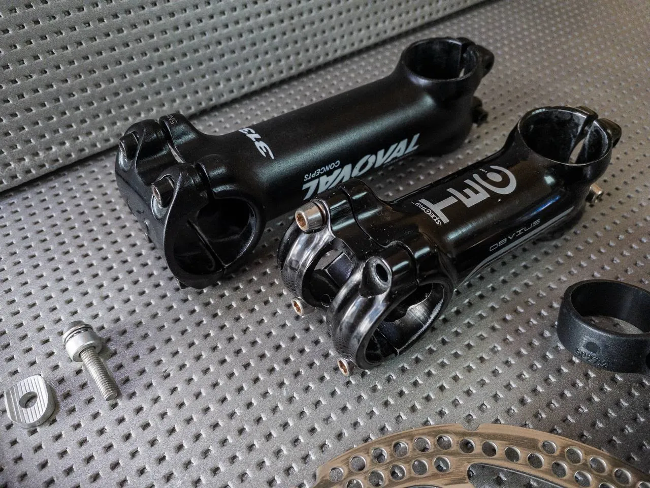 Shimano SM-RT63 ротори 160 мм + Motsuv колодки + Oval Concept винос та ексцентрики та ін. фото 8