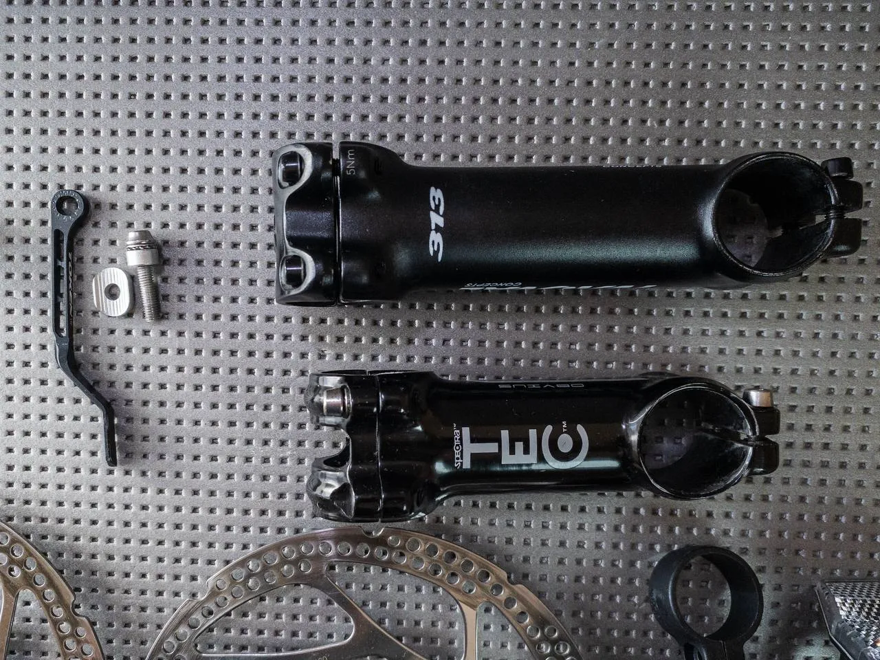 Shimano SM-RT63 ротори 160 мм + Motsuv колодки + Oval Concept винос та ексцентрики та ін. фото 5