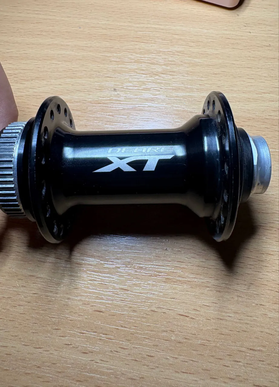 Передня втулка Shimano Deore XT HB-M8010 фото 2