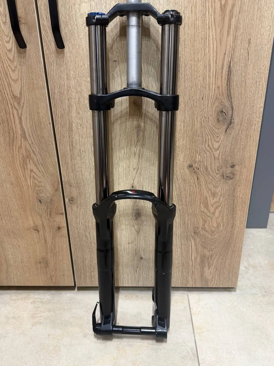 Rock Shox Domain R Dual Crown передня вилка 200мм фото 6