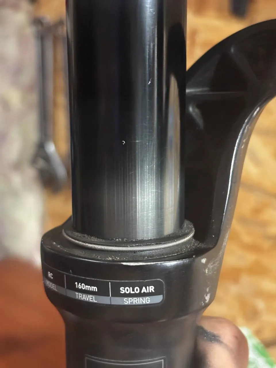 Амортизатор RockShox Yari RC 27,5 15/100 фото 2