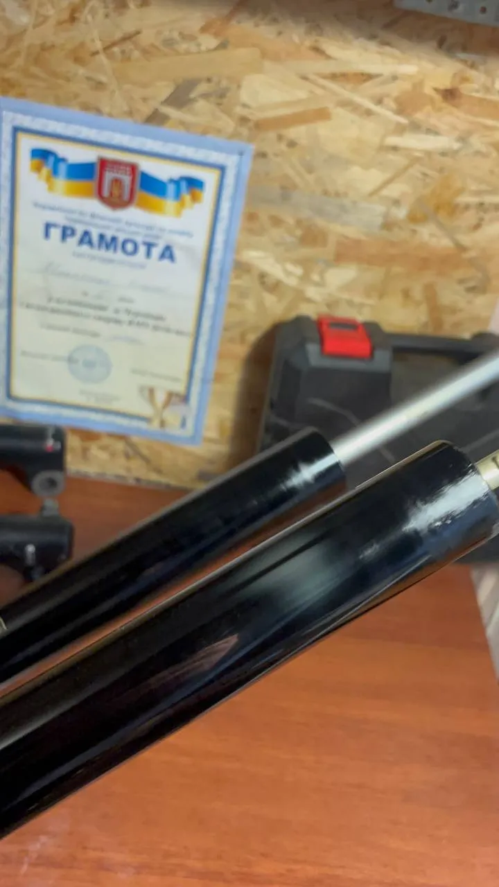 Амортизатор RockShox Yari RC 27,5 15/100 фото 6