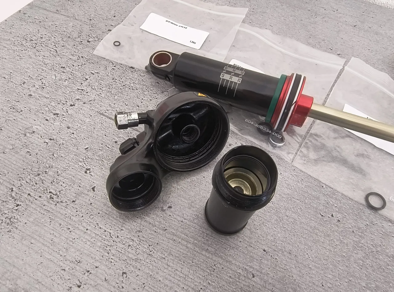 Амортизатор Rock Shox Monarch Plus RC3 фото 8