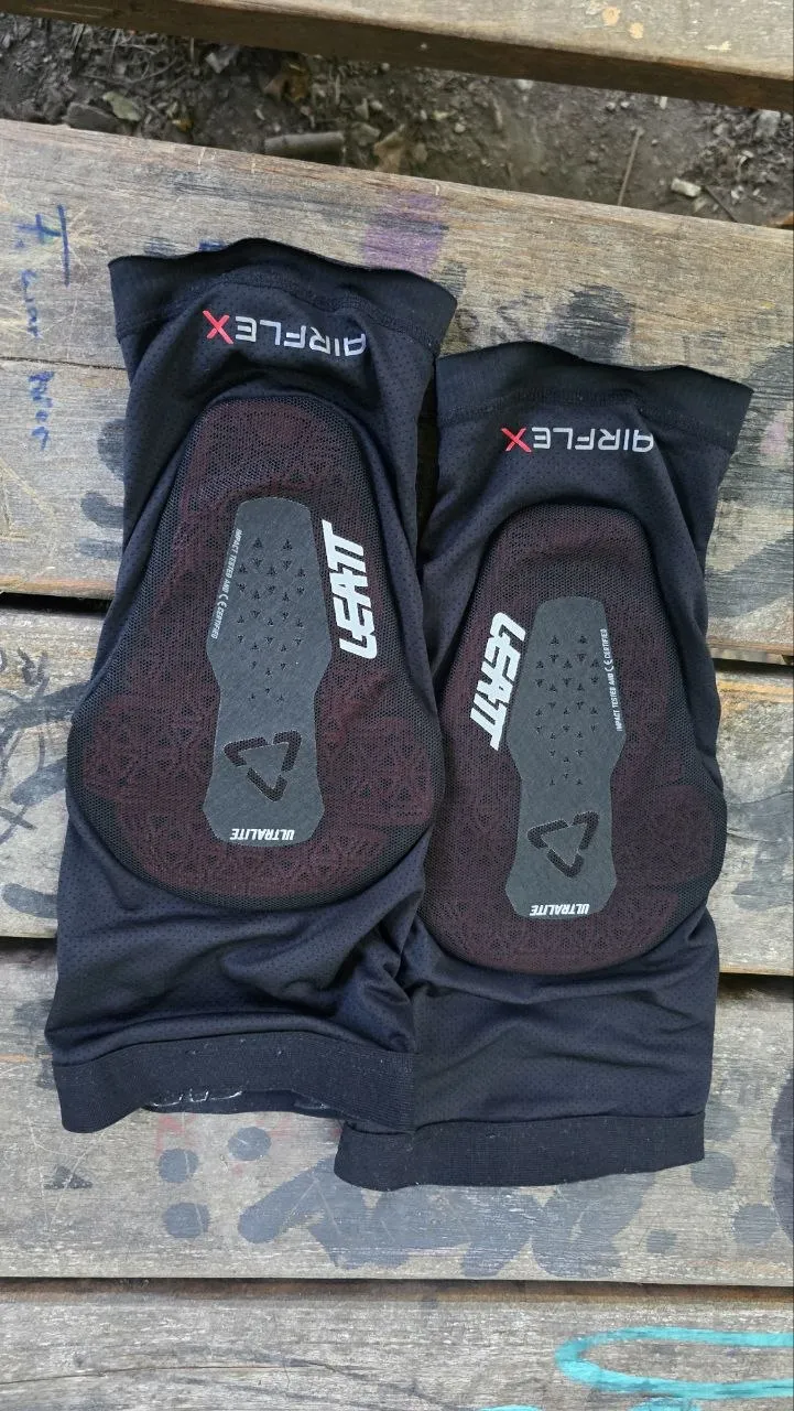 Налокітники LEATT Airflex L фото 1