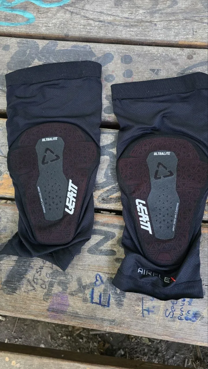 Налокітники LEATT Airflex L фото 2