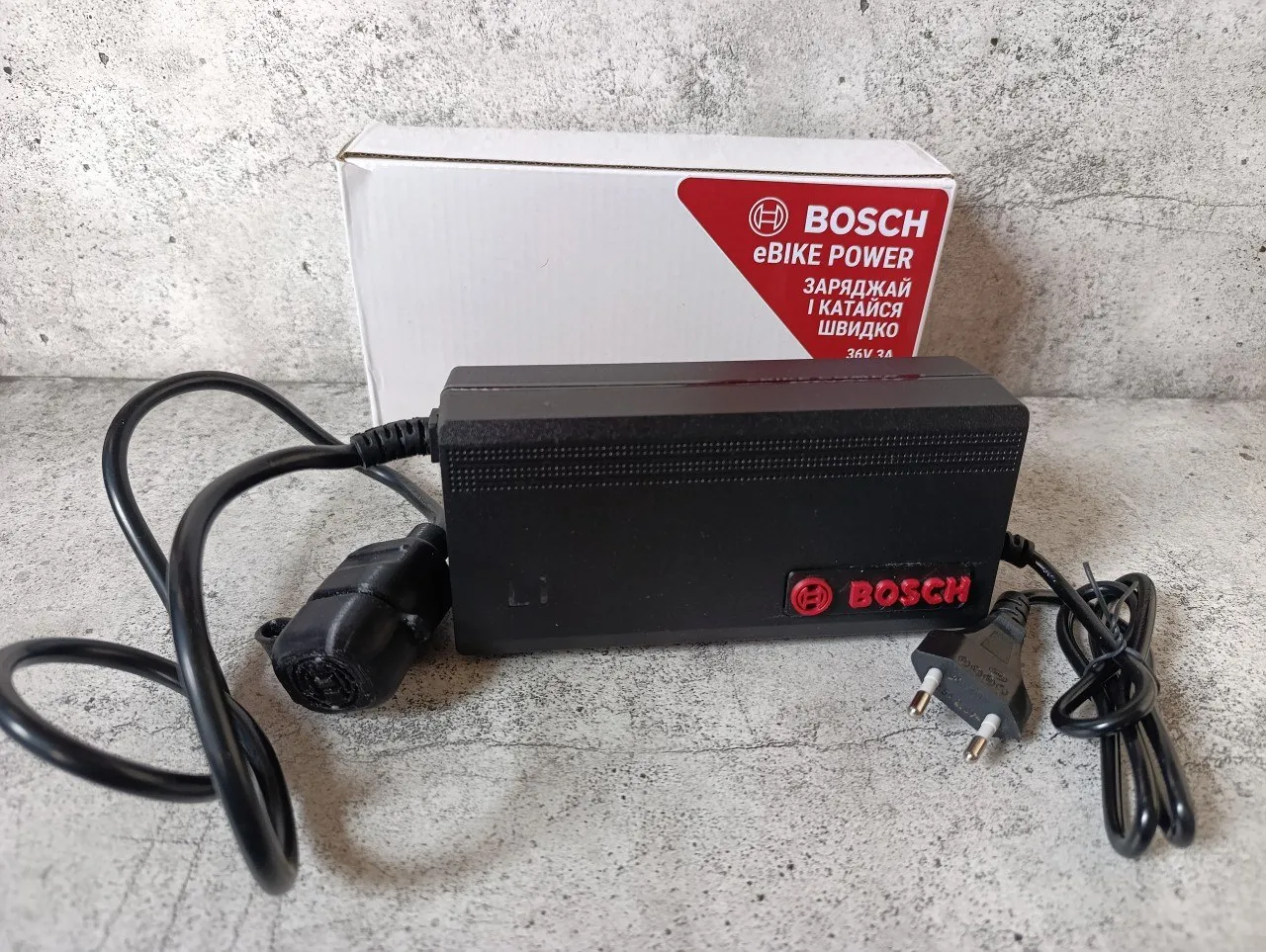 Зарядні пристрої для електровелосипедів Bosch eBike 36V фото 1