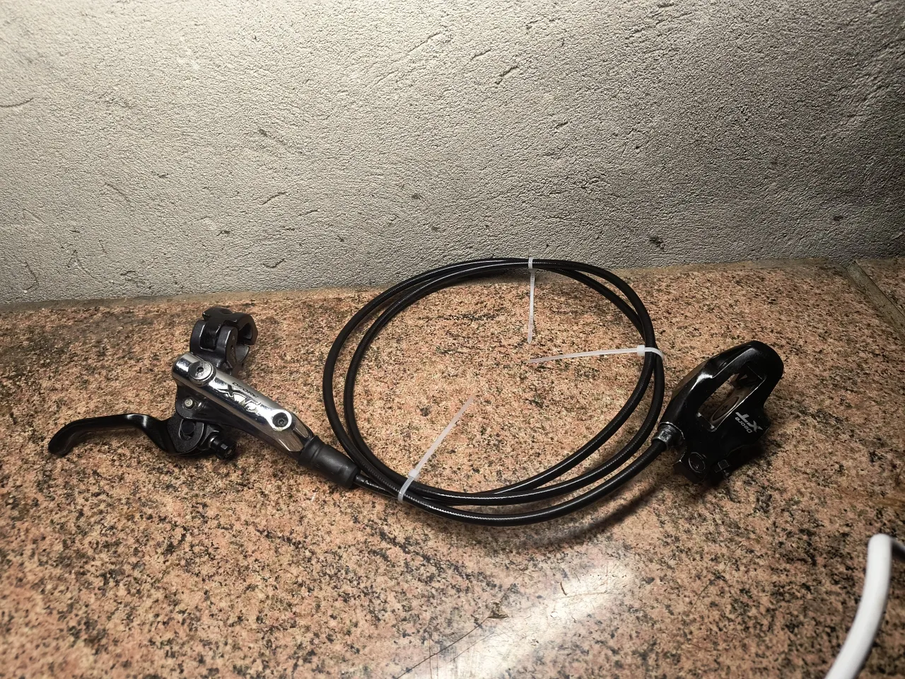 Задній гальмо Shimano XT фото 1