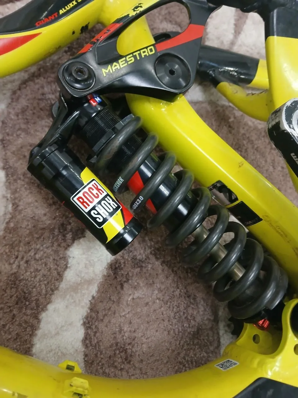 Рама Giant Glory + RockShox амортизатор + Ruktion шатуни + MRP заспокійливець + задня вісь фото 3