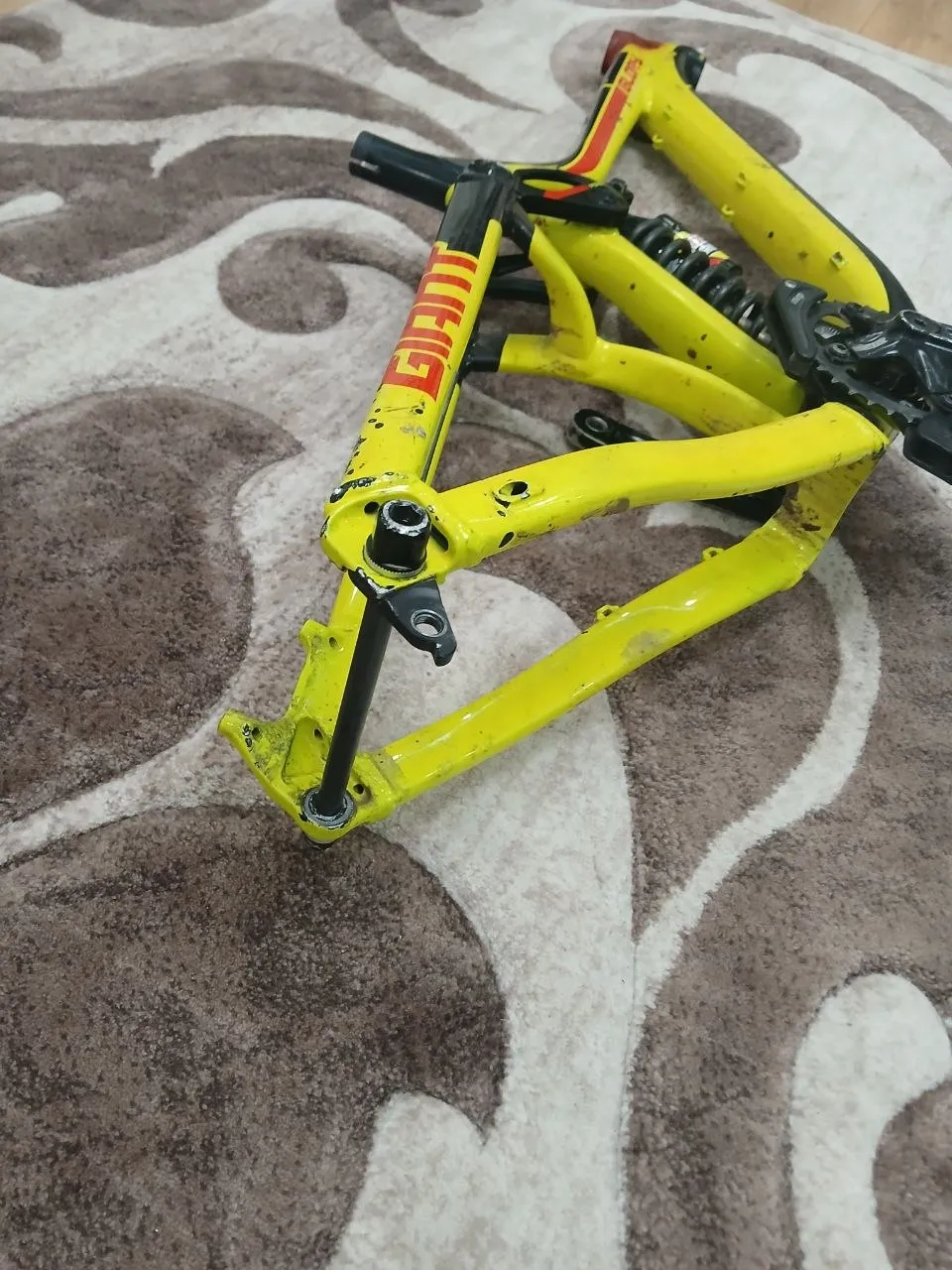Рама Giant Glory + RockShox амортизатор + Ruktion шатуни + MRP заспокійливець + задня вісь фото 6