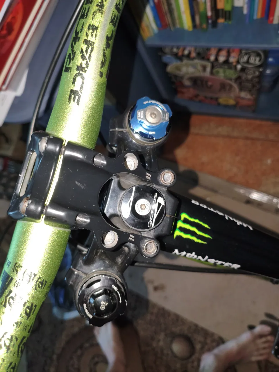 Rock Shox Boxxer WC вилка 2013 фото 2