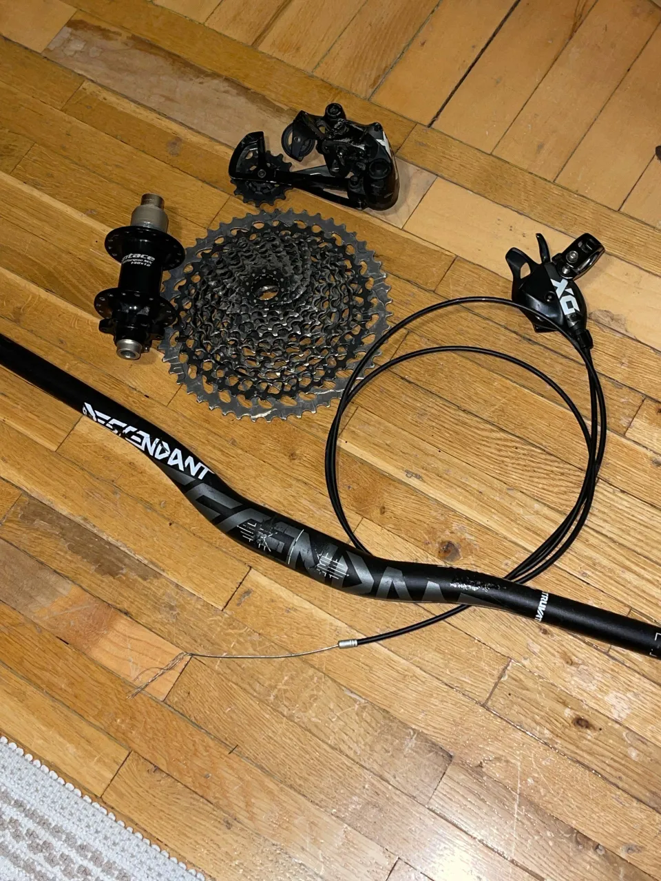 Руль Truvativ Descendant + Касета SRAM + Перемикач SRAM XO1 + Монетка SRAM + Втулка Syncros 148x12 XD фото 2