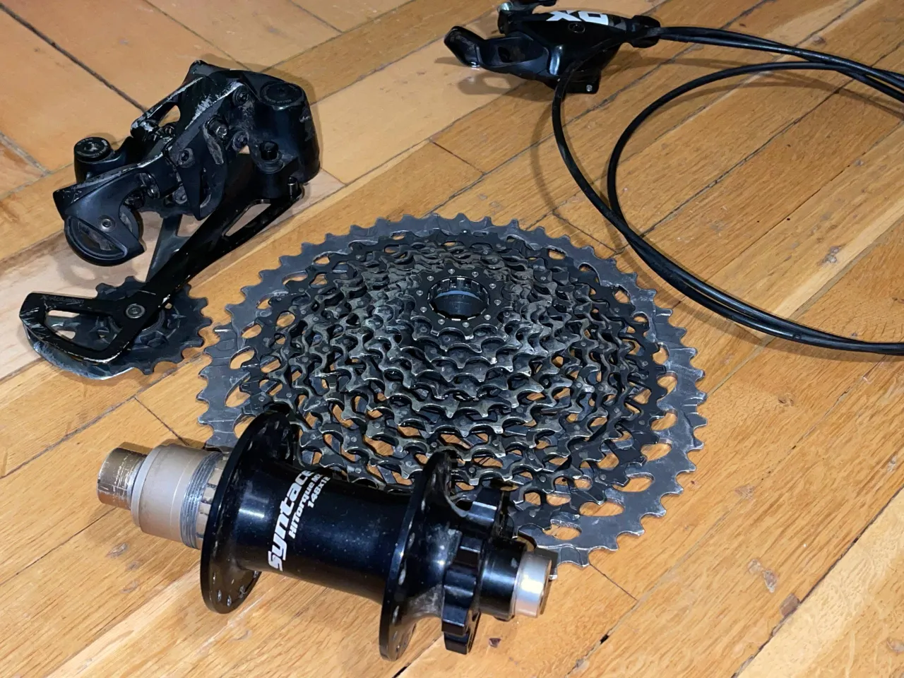 Руль Truvativ Descendant + Касета SRAM + Перемикач SRAM XO1 + Монетка SRAM + Втулка Syncros 148x12 XD фото 3