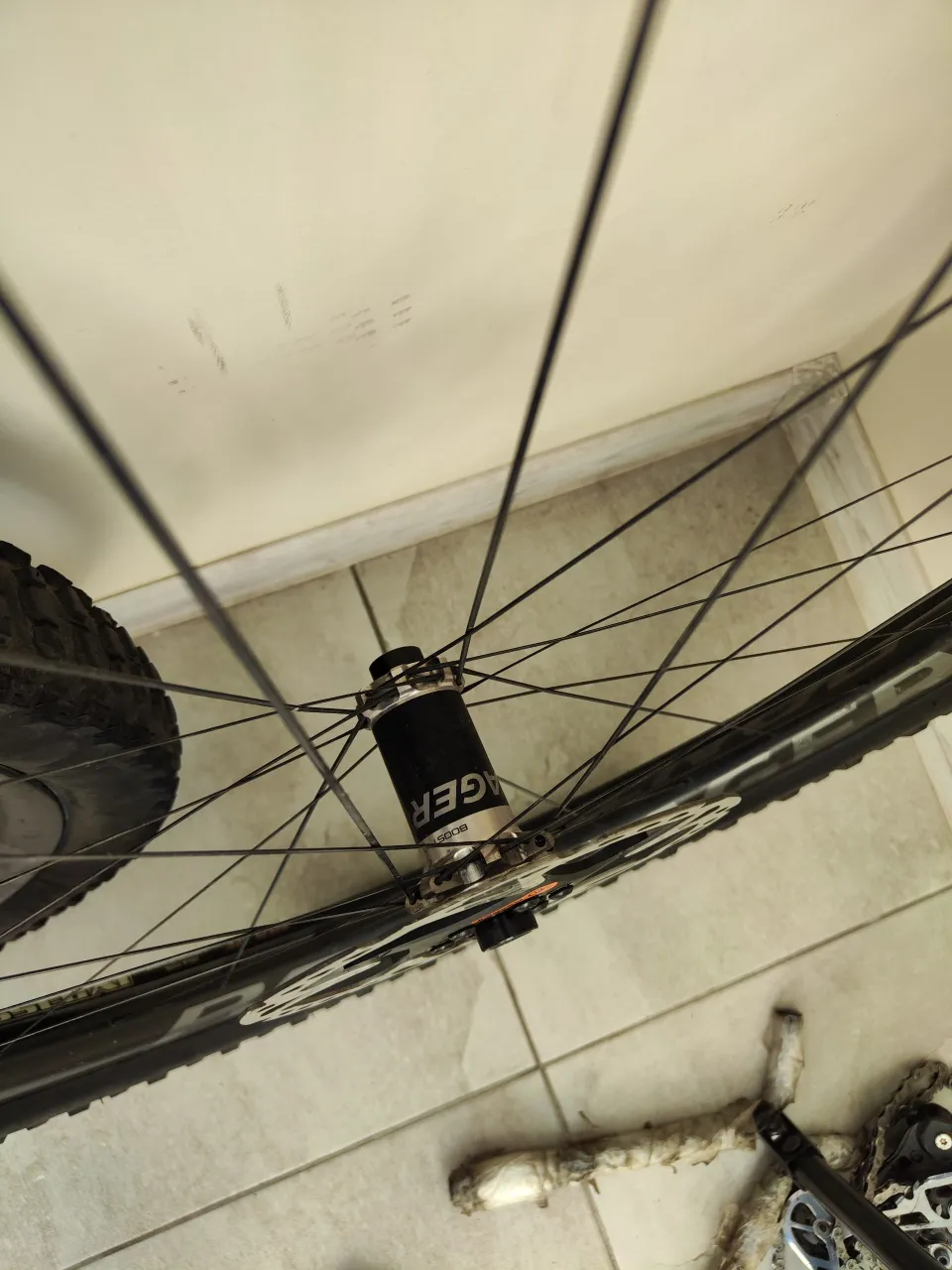 Колеса Bontrager Line PRO 30 Carbon 29" фото 2