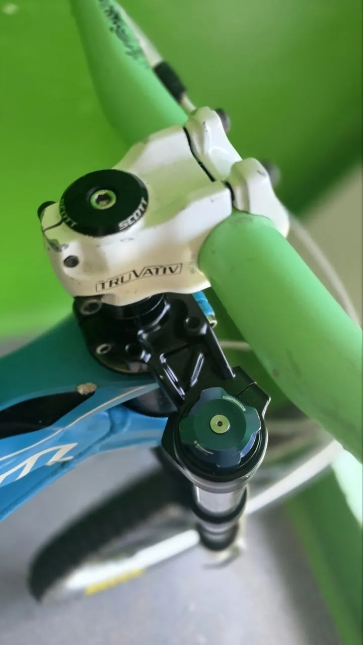 Вилка Rock Shox 200mm 20x110 фото 2