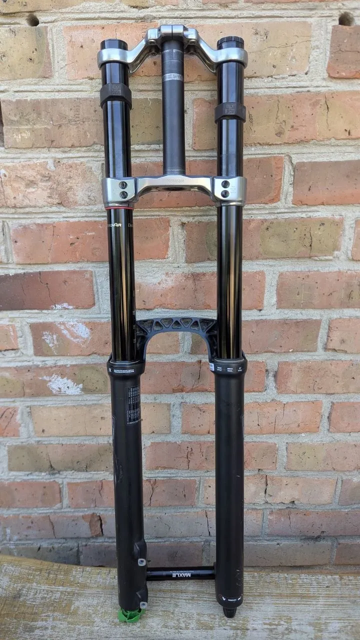 Вилка Rock Shox Boxxer Select 29 200mm фото 1