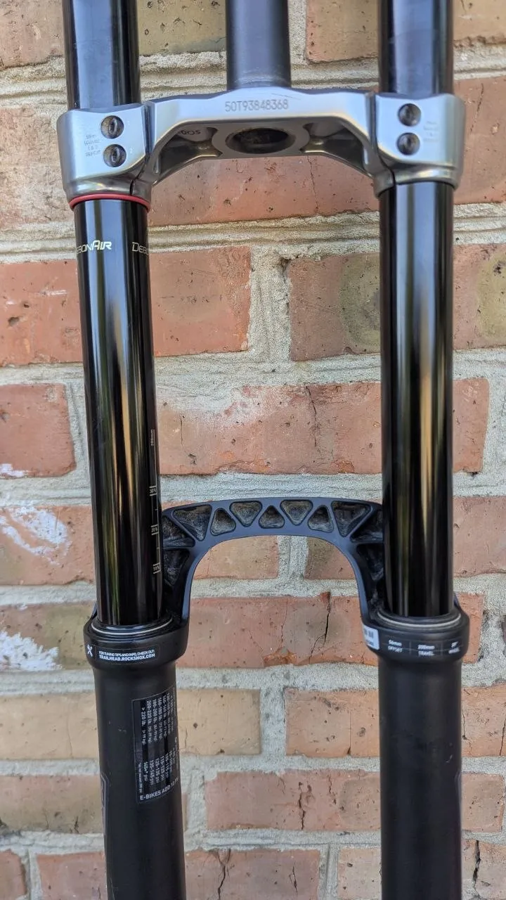 Вилка Rock Shox Boxxer Select 29 200mm фото 3