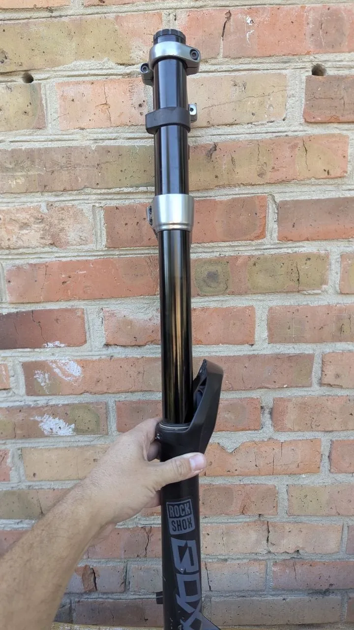 Вилка Rock Shox Boxxer Select 29 200mm фото 8