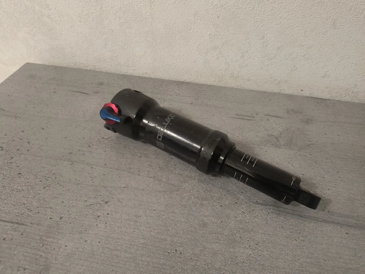 Амортизатор RockShox Deluxe Select+ 205мм фото 1