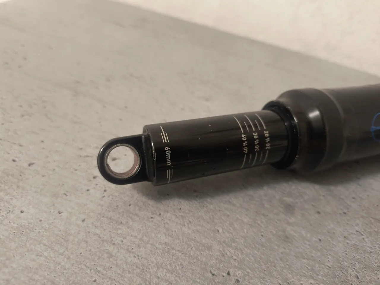 Амортизатор RockShox Deluxe Select+ 205мм фото 4