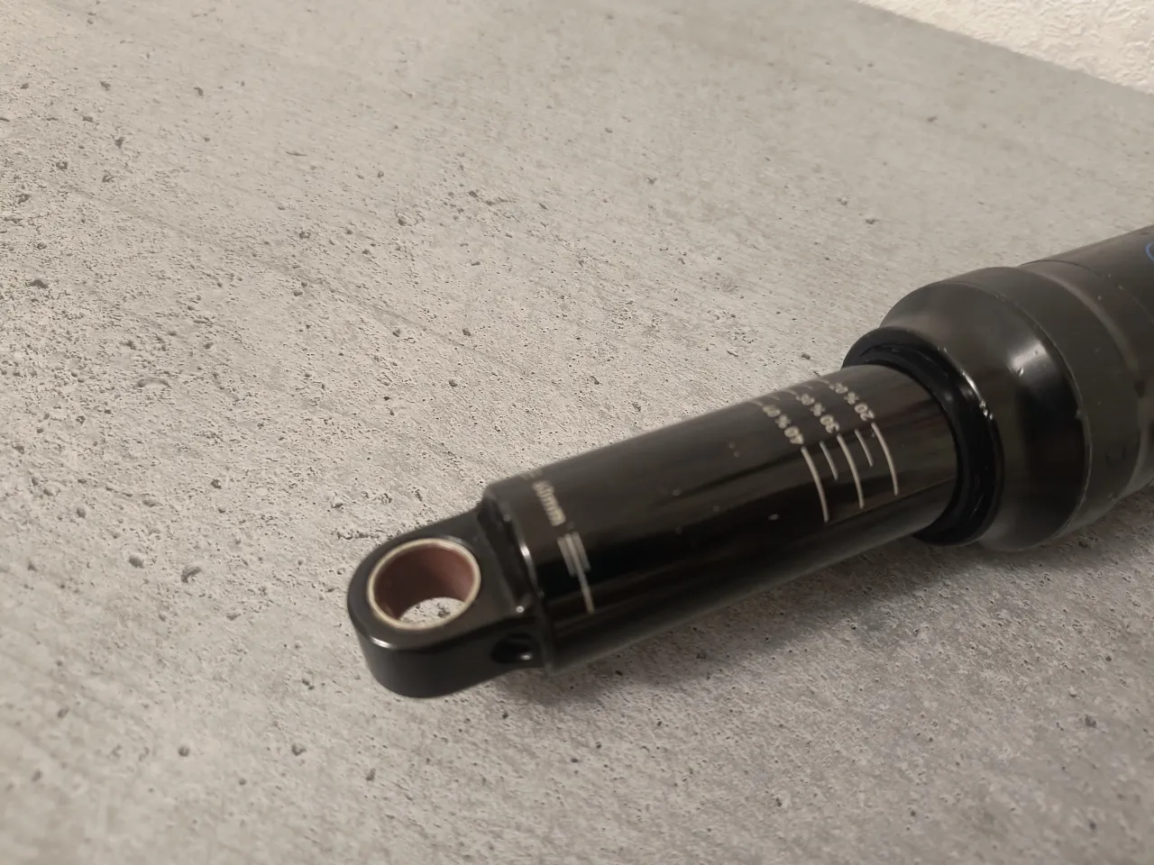 Амортизатор RockShox Deluxe Select+ 205мм фото 6