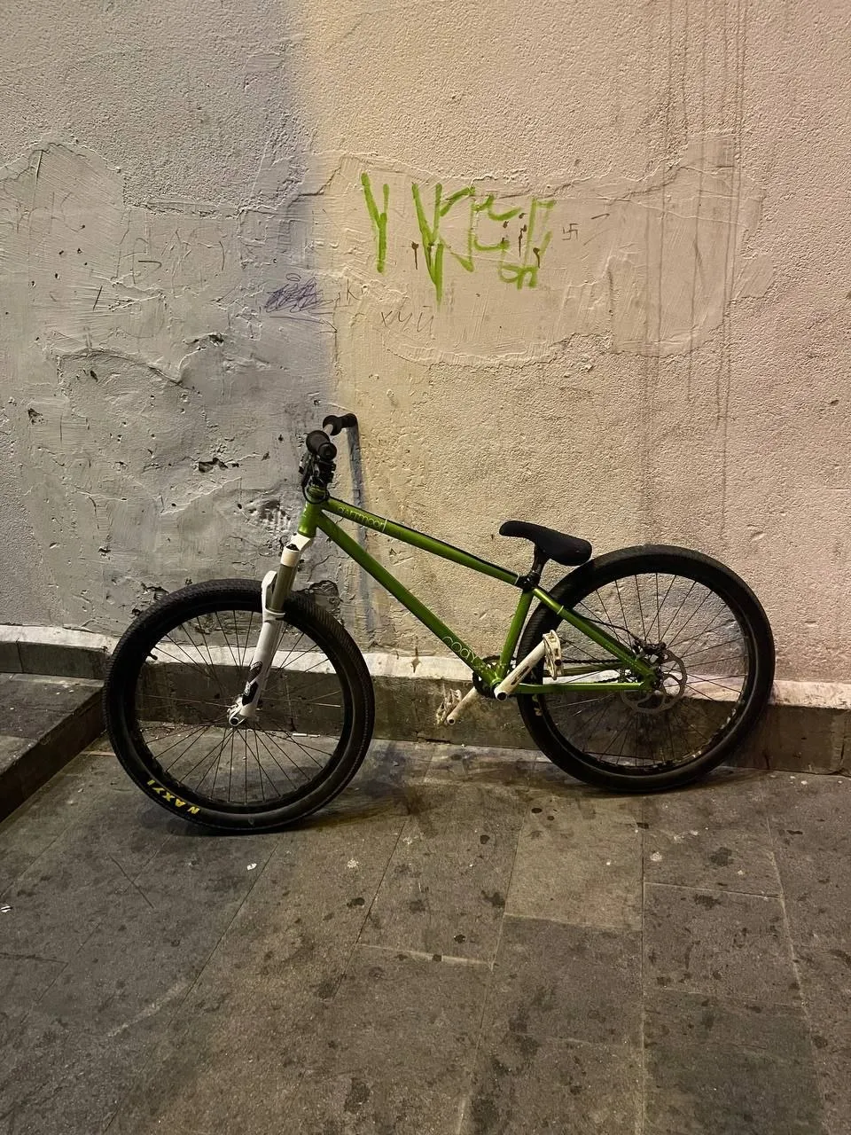 Dartmoor Dirtjump 2011 + Rockshox Revolution вилка фото 3