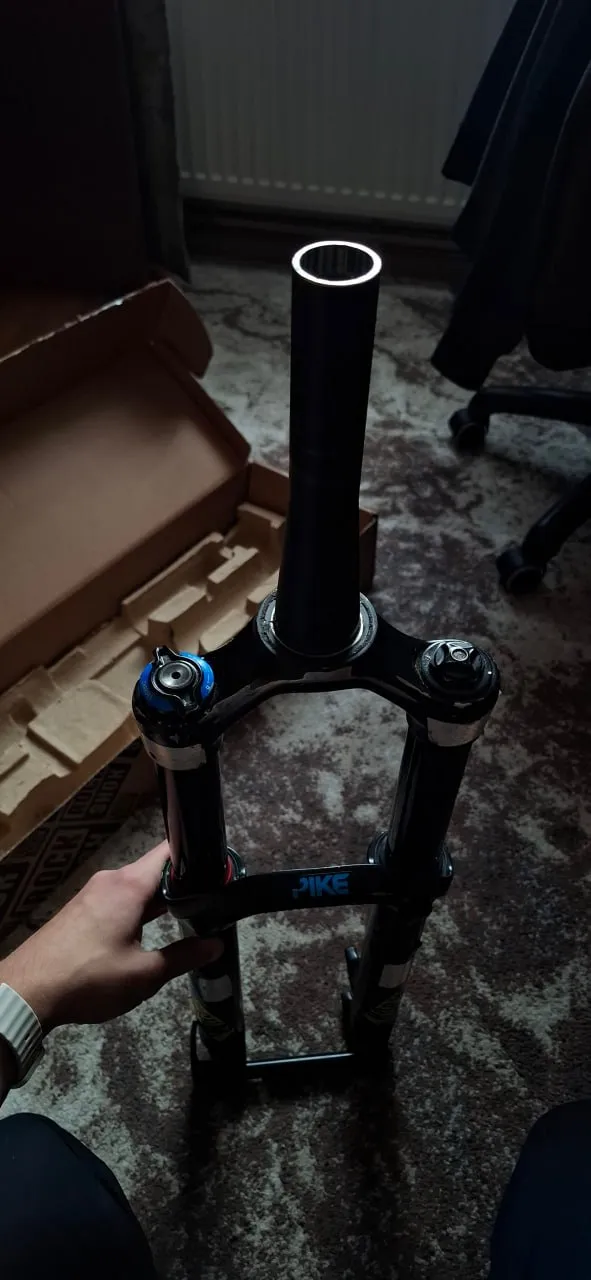 Вилка RockShox Pike RC 27.5 160mm фото 2
