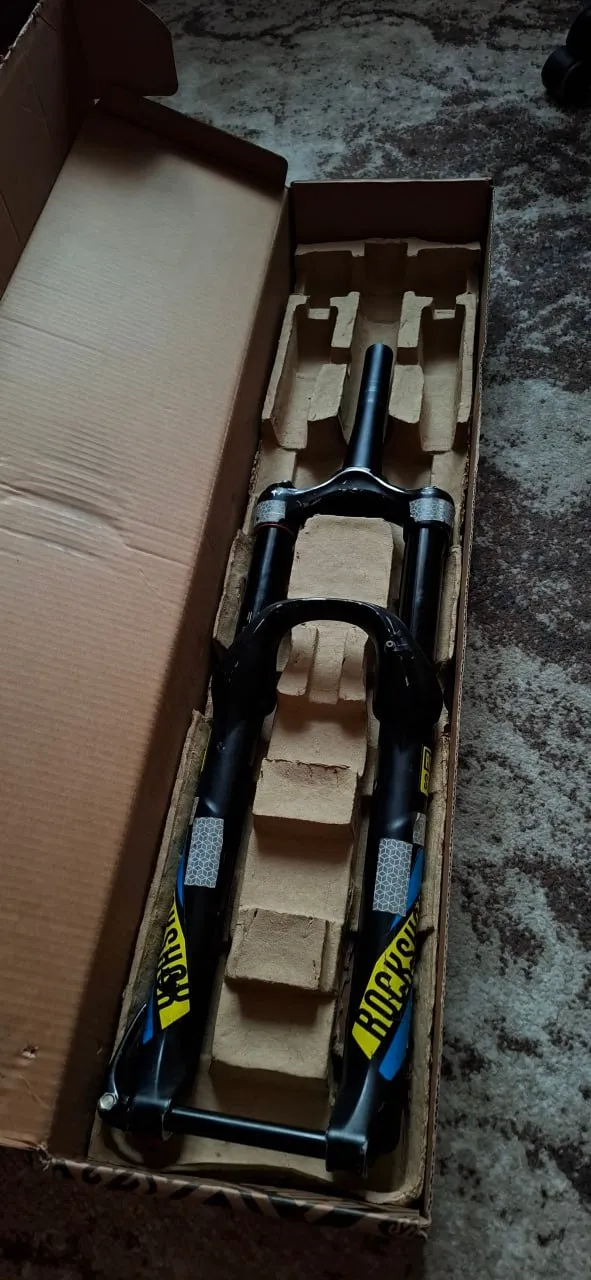 Вилка RockShox Pike RC 27.5 160mm фото 8