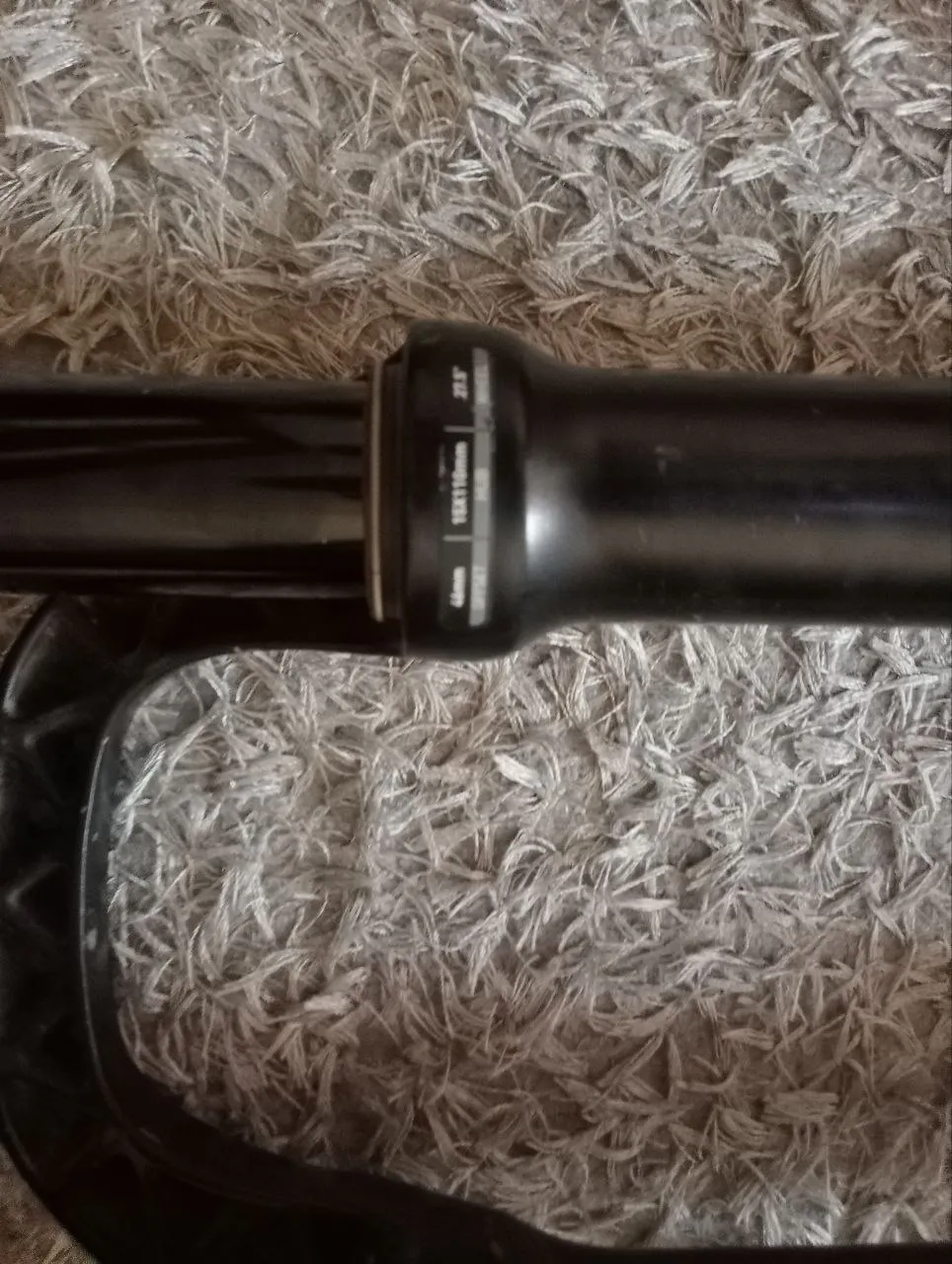 Rock Shox Yari передня вилка 100mm 27.5 фото 2