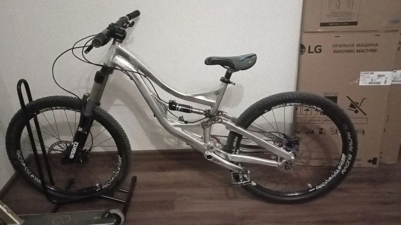 Рама Specialized SX Trail M + X Fusion вилка + Fox амортизатор фото 1
