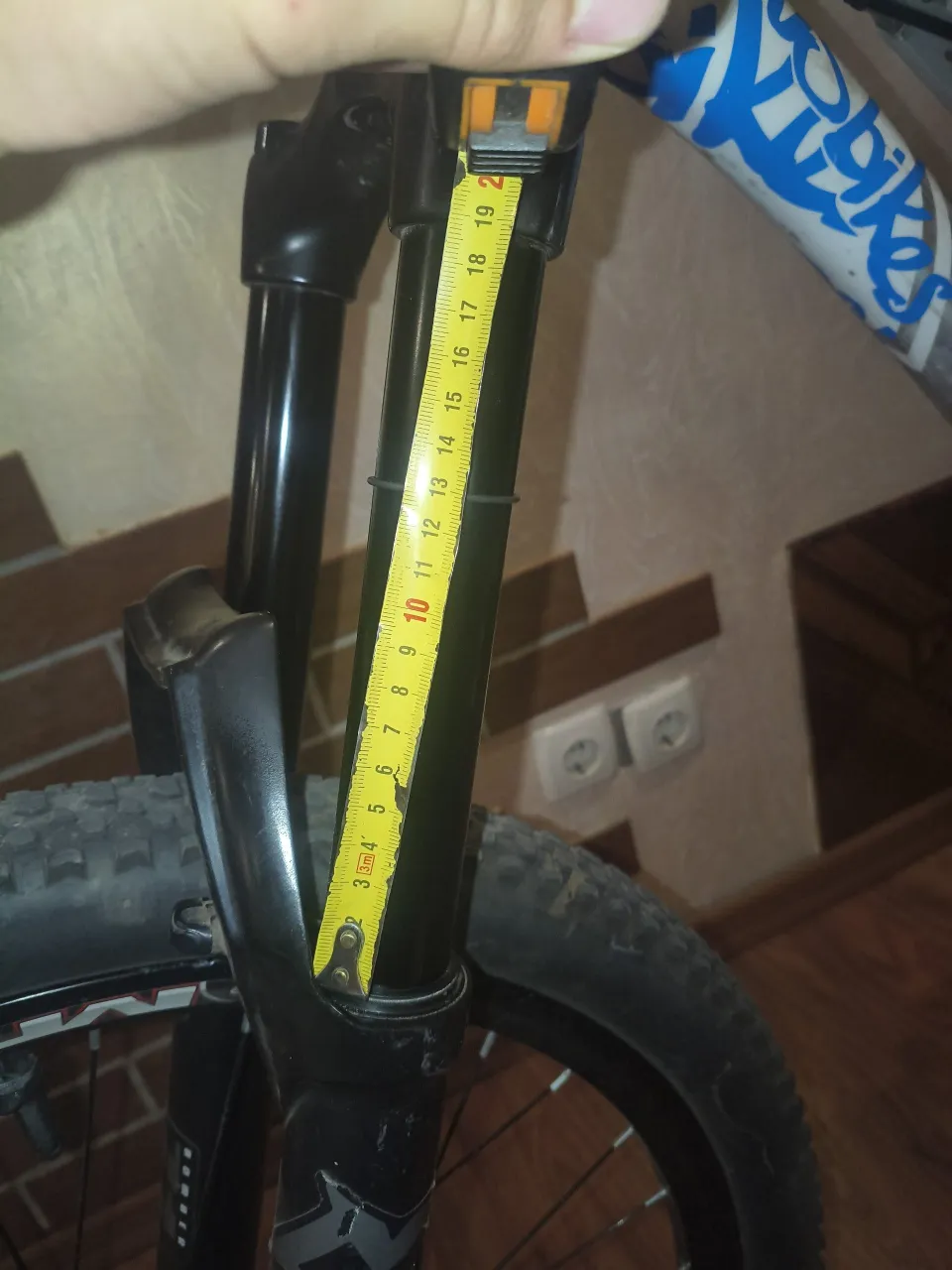 Вилка Marzocchi Bomber Z1 27.5 35mm фото 1